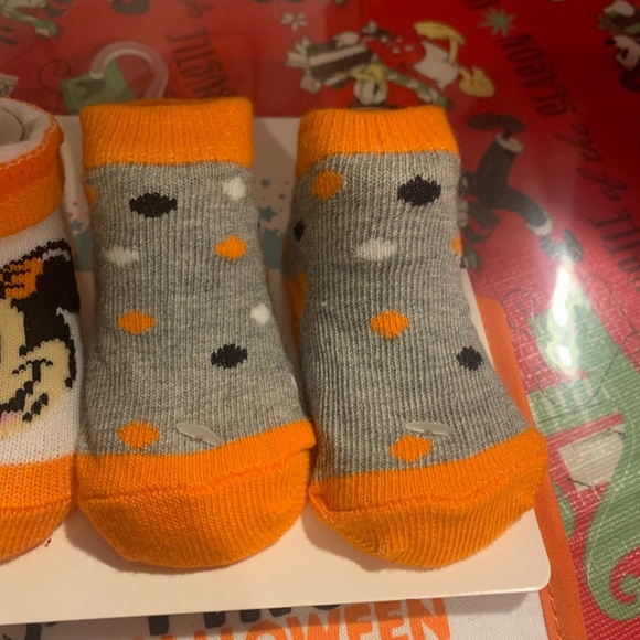 Disney Minnie Mouse Halloween Bibs and Shoes - Picture 5 of 6